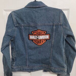 New Harley Davidson Motorcycle Denim Jean Jacket Women’s Size SMALL Logo On Back